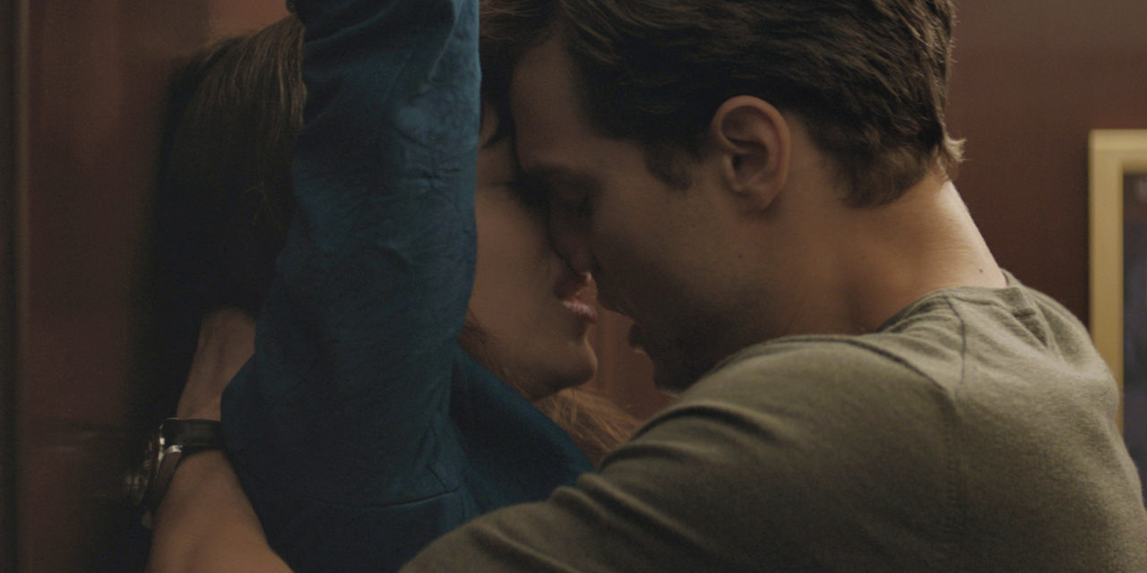 Agarrá el látigo: llegó al cine las Cincuenta sombras de Grey
