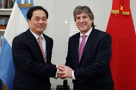 El embajador chino Yang Wanming y Boudou.