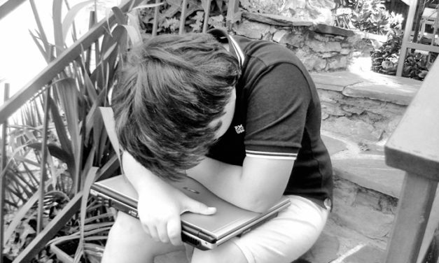 Mi hijo me dice que me odia: manual urgente para padres desesperados