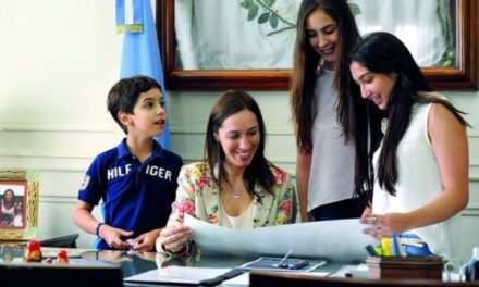 Argentina año verde: Vidal busca trabajo y departamento para alquilar si pierde la Provincia