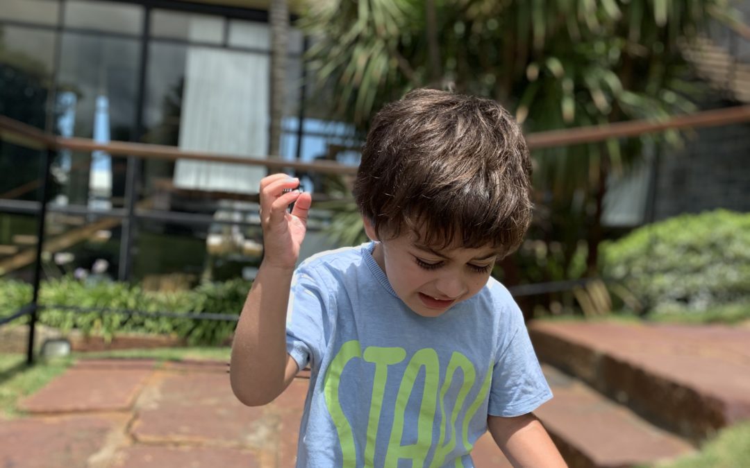 Autismo: guía práctica para diferenciar una crisis de un berrinche y herramientas para ayudarlos
