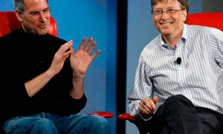 Bill Gates confesó que estaba celoso de Steve Jobs