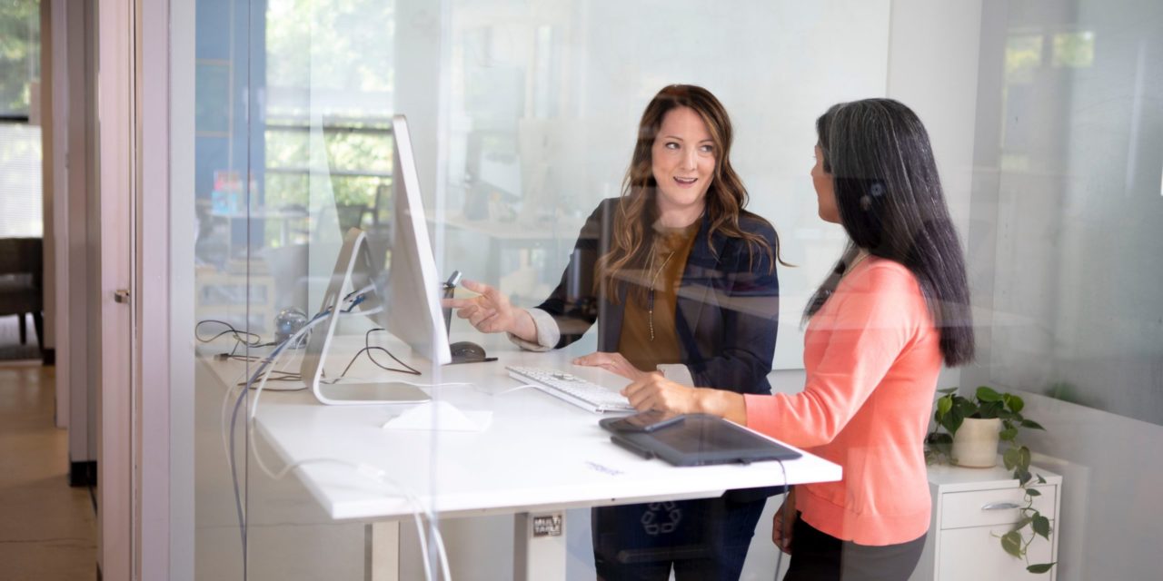 Un hackatón para acercar a las mujeres al sector financiero