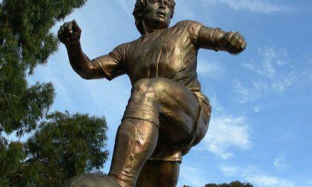 El primer homenaje post mortem a Diego Maradona: tendrá su estatua en Ezeiza
