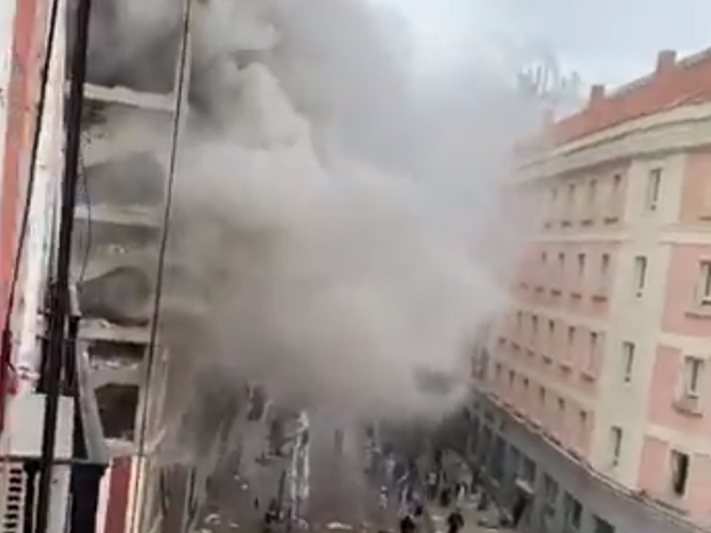Una explosión de gas en un edificio en el centro de Madrid mató a tres personas