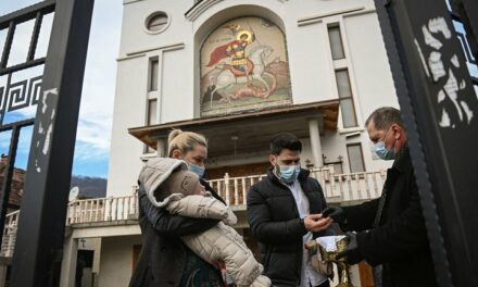 Fatal bautismo en Iglesia Ortodoxa de Rumania
