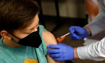 Sólo el 6% de la dosis de Moderna se usaron para vacunar a los menores de edad