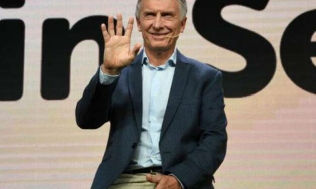Mauricio Macri le respondió a Santiago Cafiero, quien lo acusó de buscar un golpe de Estado: «Es un hombre limitado»
