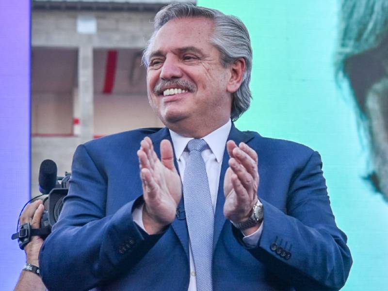 En el acto homenaje a Néstor Kirchner, Fernández aseguró que no va «a hipotecar el futuro de los argentinos por pagar la deuda»