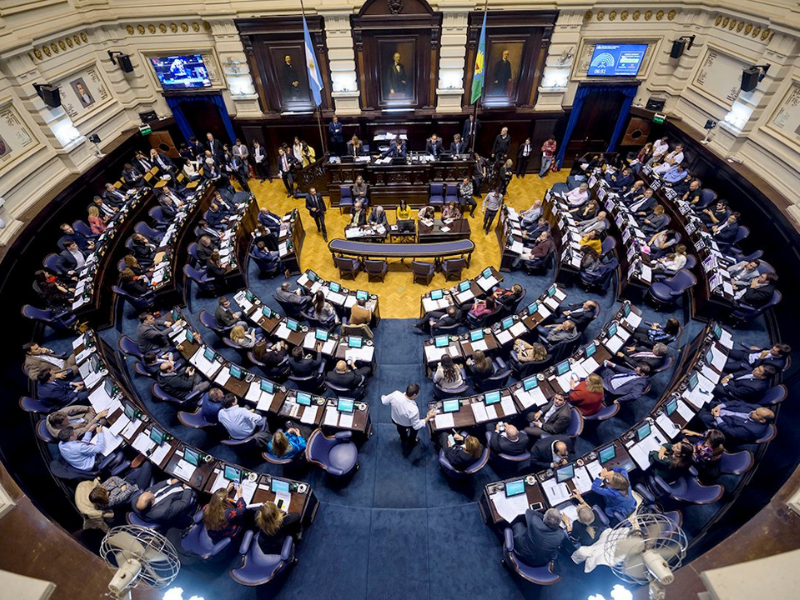 La legislatura bonaerense aprobó la reelección de los intendentes