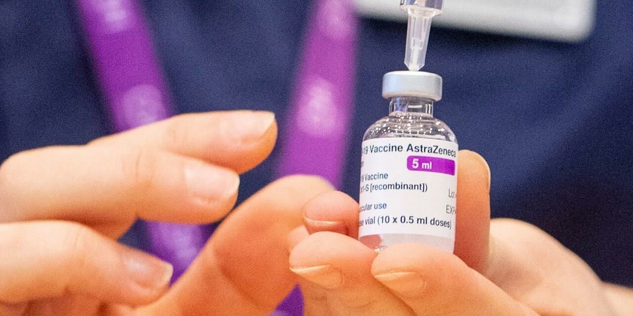 La ANMAT aclaró que la vacuna contra el Covid de AstraZeneca no contiene grafeno: «Fue un error de tipeo»