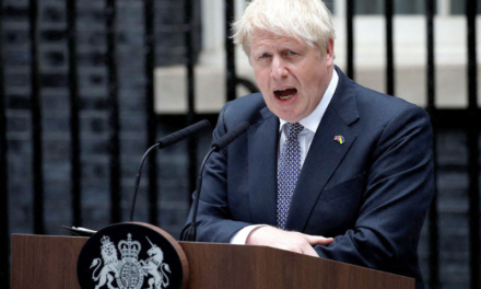 Claves para entender la renuncia de Boris Johnson y la crisis británica