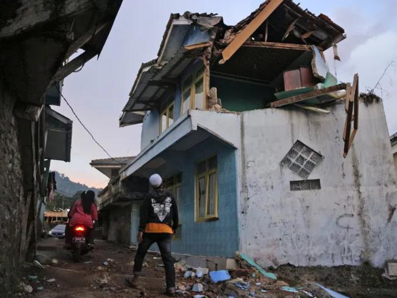 Terremoto en Indonesia: más de 160 muertos y 700 heridos contabilizados