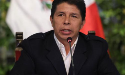 Perú: tras intentar disolver el Congreso, Pedro Castillo fue destituido y detenido