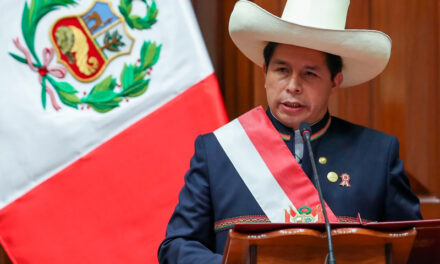 Cancillería pidió la restitución de Pedro Castillo en la presidencia de Perú y denunció un «hostigamiento antidemocrático»