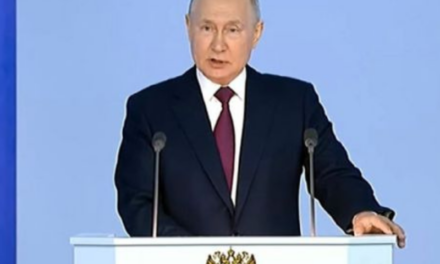 Putin seguirá con los ataques: «Son ellos los que han empezado la guerra»