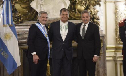 Tras la fuga de la exministra ecuatoriana, Alberto Fernández se mostró con Rafael Correa