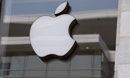 Apple enfrenta caída de ingresos por disminución en las ventas de iPhone